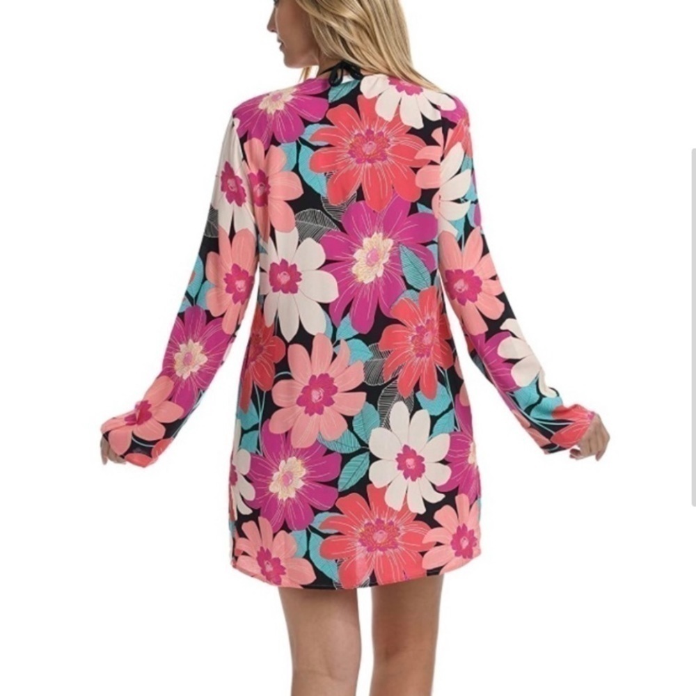 La Blanca in full bloom Lace Up Tunic Coverup swim - Picture 3 of 7